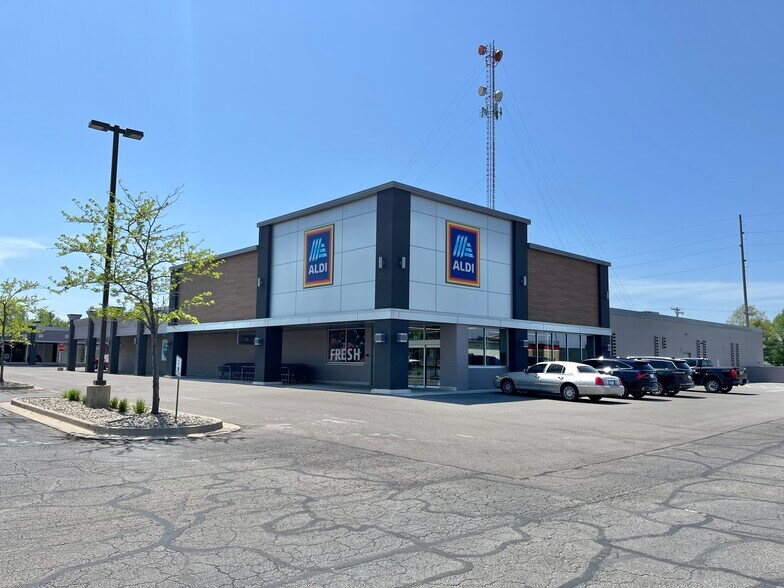 539 N Line St, Columbia City, IN à louer - Photo du bâtiment - Image 3 de 5