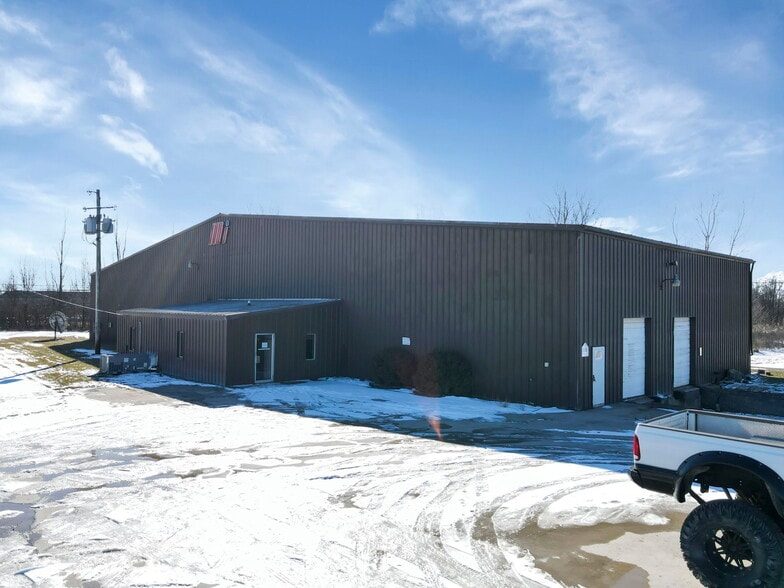 1051 Delaware Ave, Marysville, OH à vendre - Photo du bâtiment - Image 2 de 124