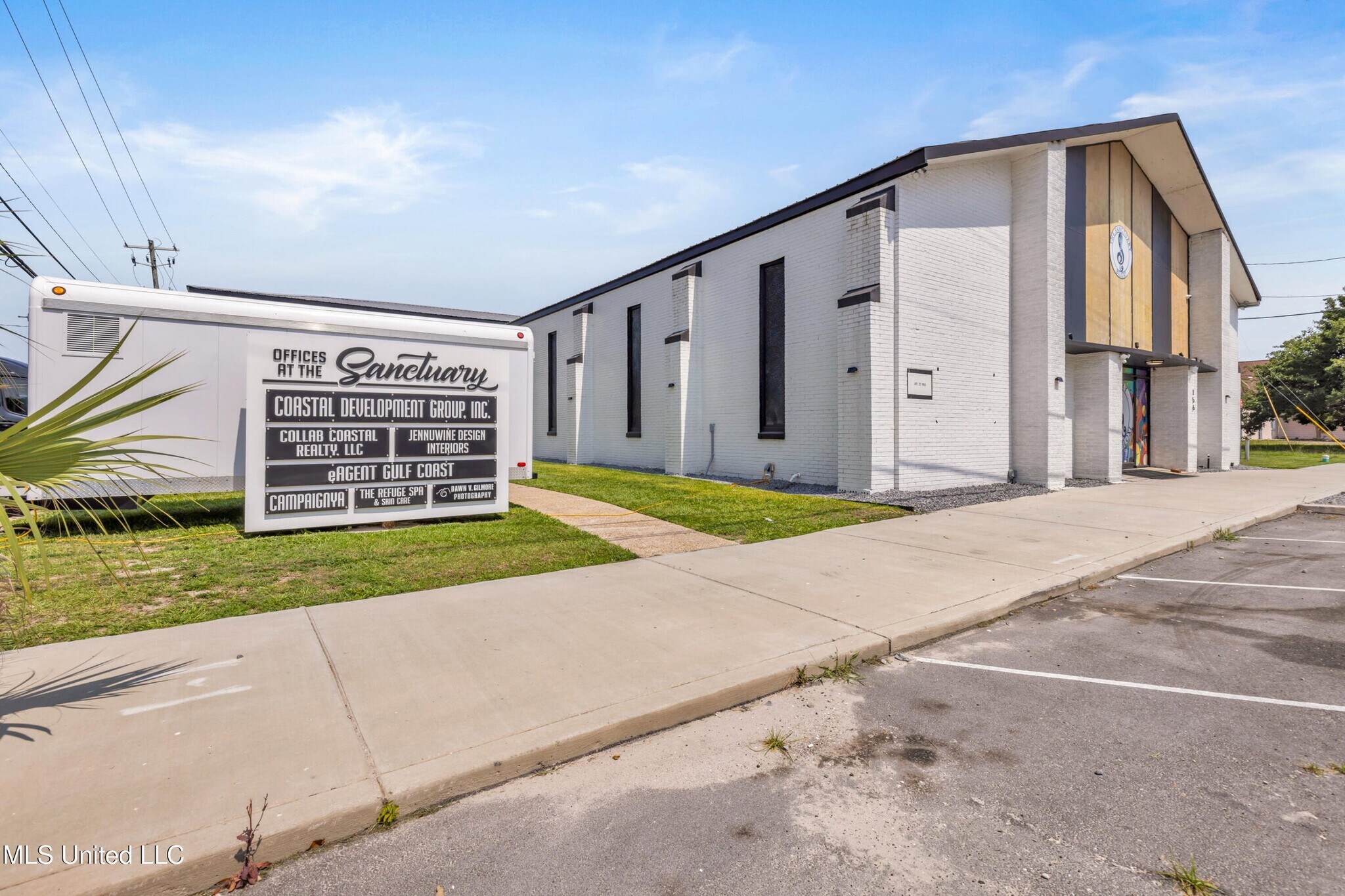 156 Camellia St, Biloxi, MS à vendre Photo principale- Image 1 de 96