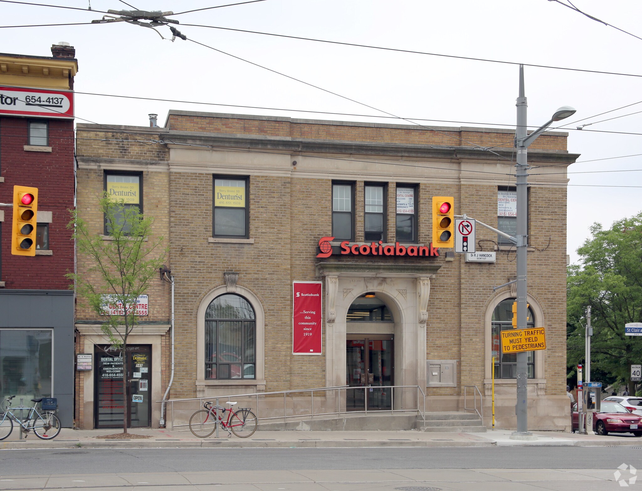 949 St Clair Ave W, Toronto, ON à vendre Photo principale- Image 1 de 1