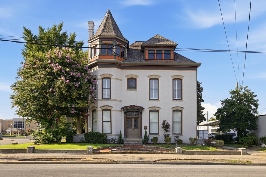303 E 4th St, Owensboro, KY for sale - Building Photo - Image 1 of 32