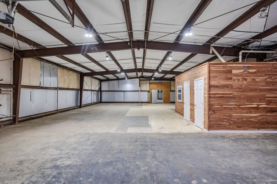 1409 Buffalo Rd, Lawrenceburg, TN à louer - Photo du bâtiment - Image 1 de 19