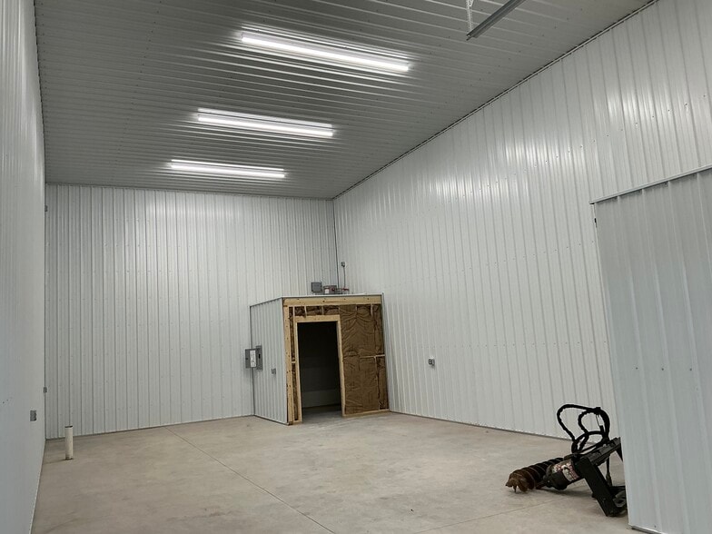 2160 Alvin Rd, Grand Island, NY for lease - Building Photo - Image 3 of 5