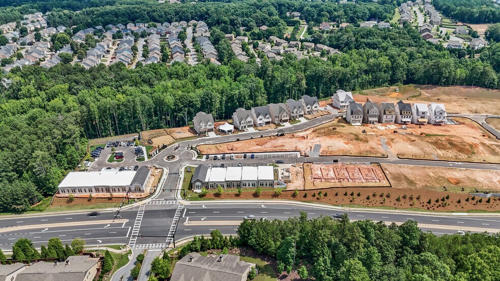 3710 Mathis Airport Pky, Suwanee, GA à vendre - Photo du bâtiment - Image 3 de 6