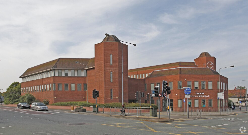 27-28 Middleborough, Colchester à louer - Photo du bâtiment - Image 2 de 85