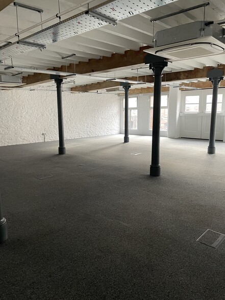35 King St, Bristol for lease - Interior Photo - Image 3 of 3