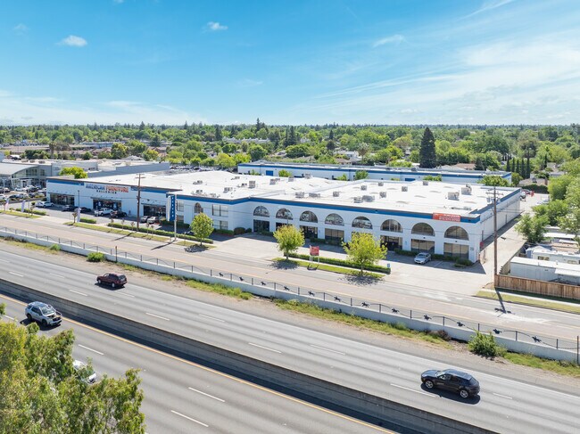 Plus de détails pour 2320-2340 Auburn Blvd, Sacramento, CA - Local d'activités à louer