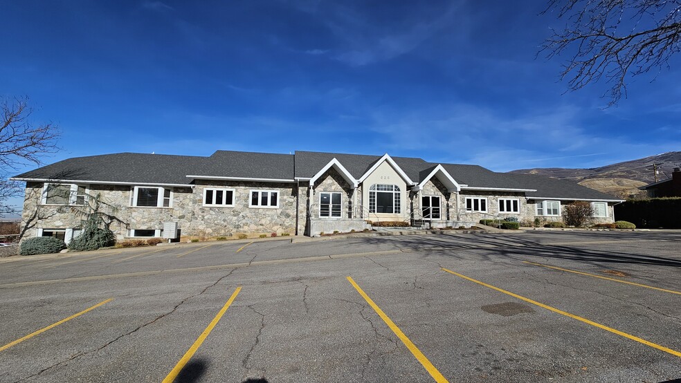 625 E 500 S, Bountiful, UT for sale - Primary Photo - Image 1 of 23