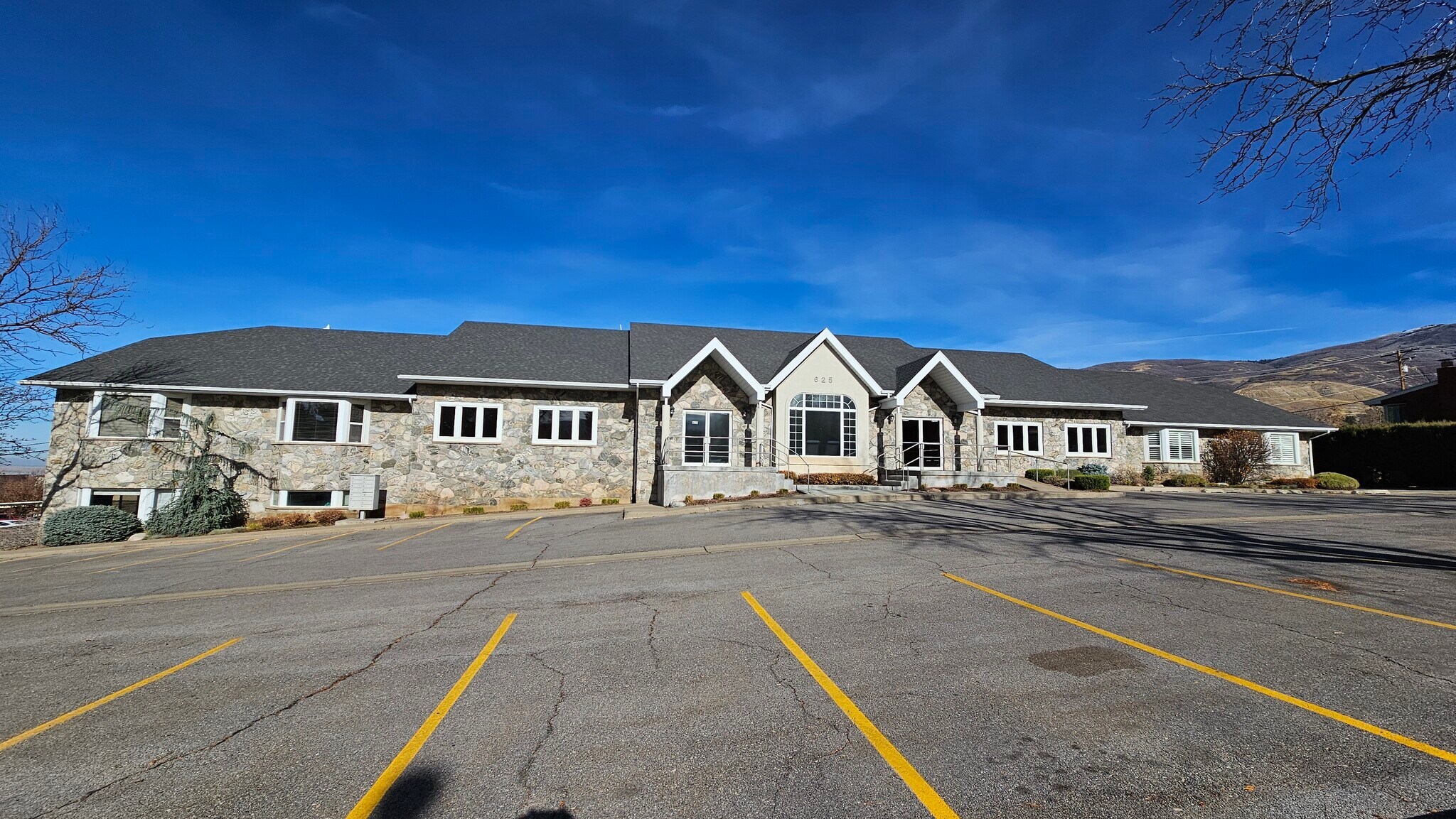 625 E 500 S, Bountiful, UT à vendre Photo du bâtiment- Image 1 de 16