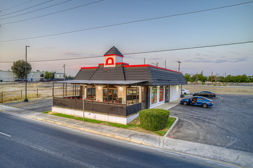 1400 Union Ave, Bakersfield, CA for sale - Building Photo - Image 1 of 1