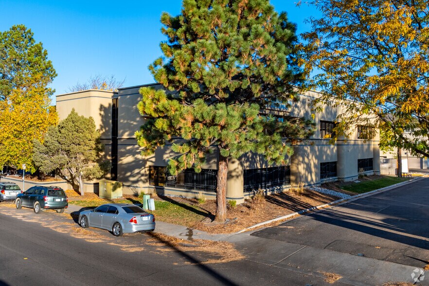 4999 E Kentucky Ave, Denver, CO à louer - Photo du bâtiment - Image 2 de 5