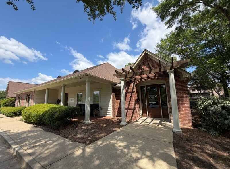 7716 Old Canton Rd, Madison, MS à louer - Photo du bâtiment - Image 2 de 13
