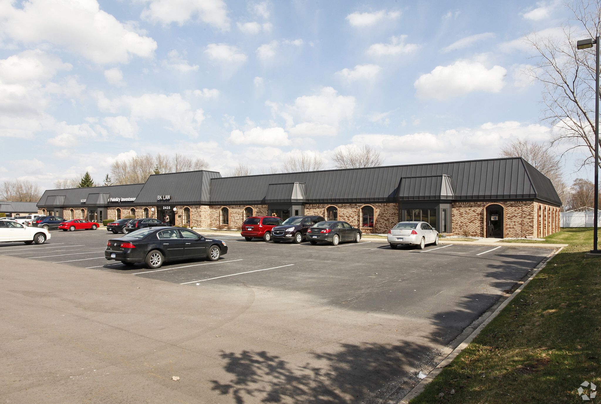 2425 S Linden Rd, Flint, MI for lease Primary Photo- Image 1 of 17