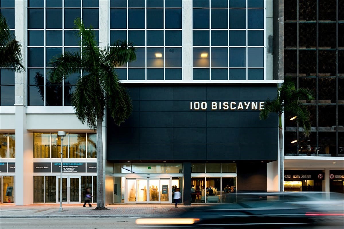 100 N Biscayne Blvd, Miami, FL for lease Primary Photo- Image 1 of 8