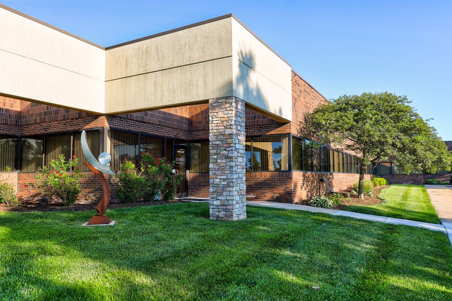 4750 Venture Dr, Ann Arbor, MI for lease - Building Photo - Image 3 of 24