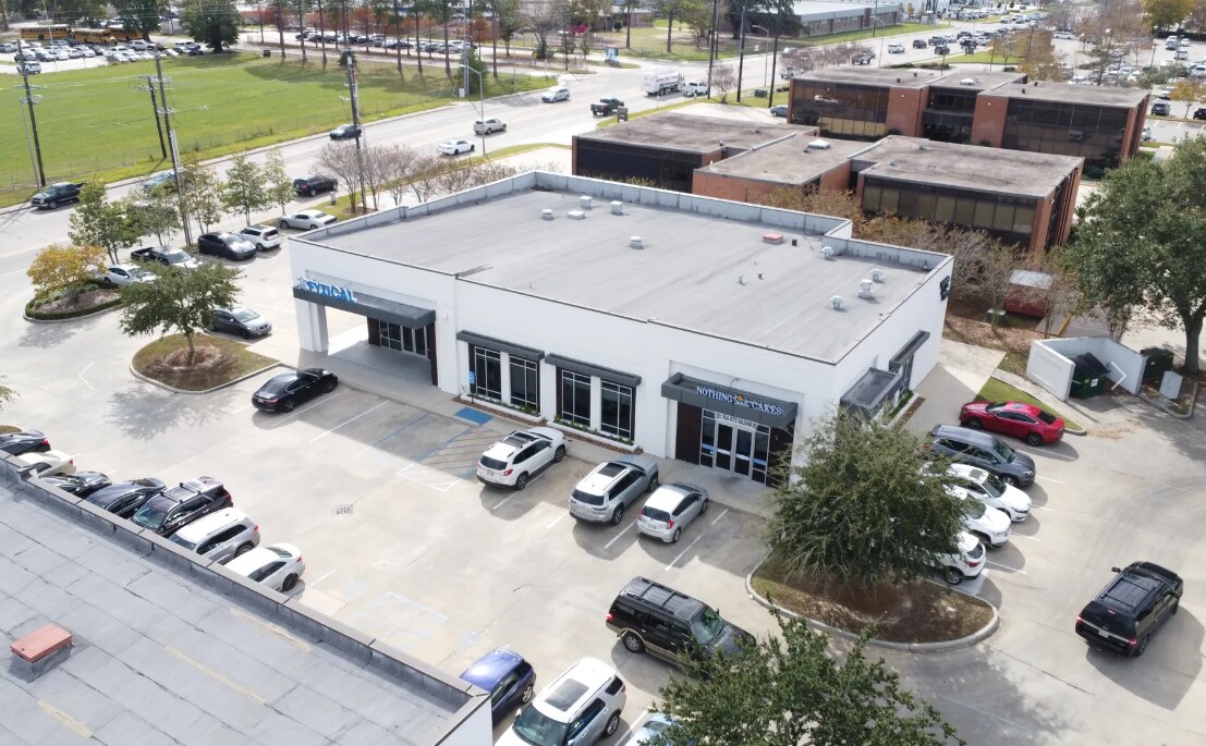 1700 Kaliste Saloom Rd, Lafayette, LA à louer Photo du bâtiment- Image 1 de 4