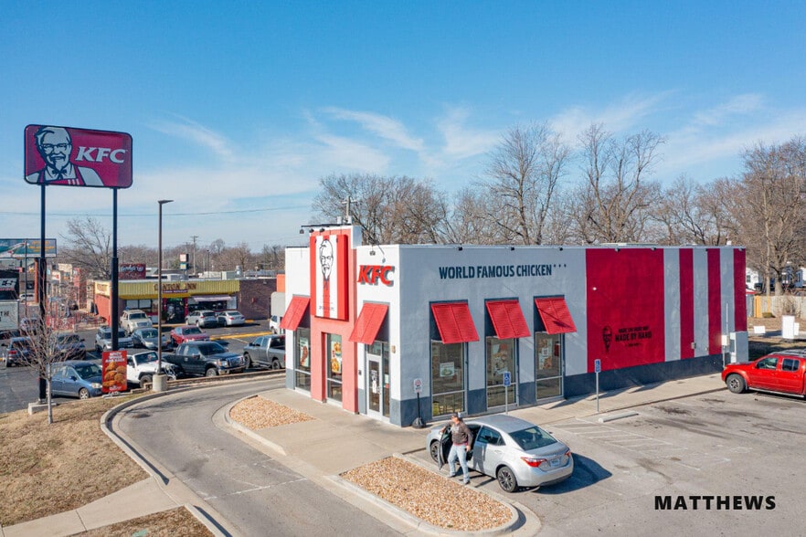 215 E Sunshine St, Springfield, MO for sale - Primary Photo - Image 1 of 4