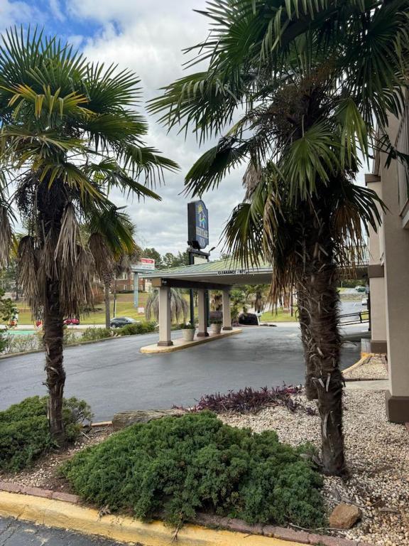 2474 N Columbia St, Milledgeville, GA à vendre Photo principale- Image 1 de 4