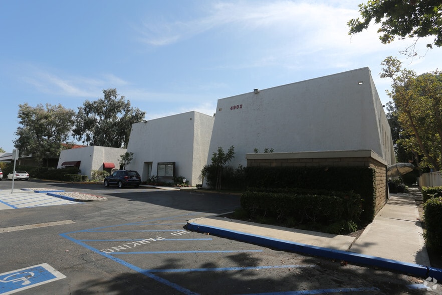 4902 Irvine Center Dr, Irvine, CA for lease - Building Photo - Image 2 of 4
