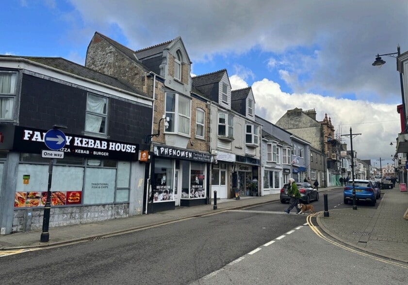 46 Trelowarren St, Camborne for lease - Building Photo - Image 2 of 3