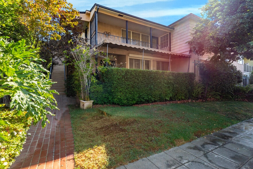 11737 Bellagio Rd, Los Angeles, CA for sale - Building Photo - Image 2 of 28