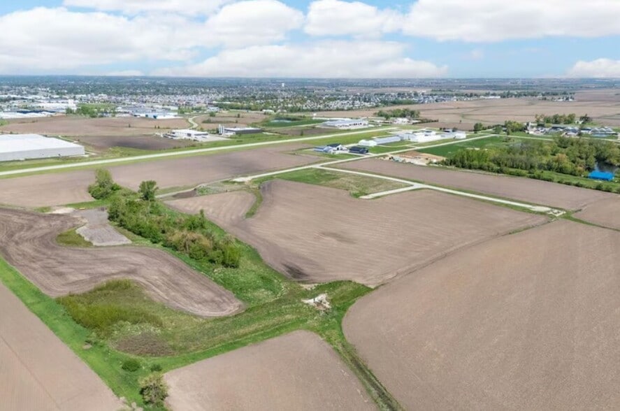 Marion Aircom Commercial Park, Marion, IA à vendre - Photo principale - Image 1 de 8