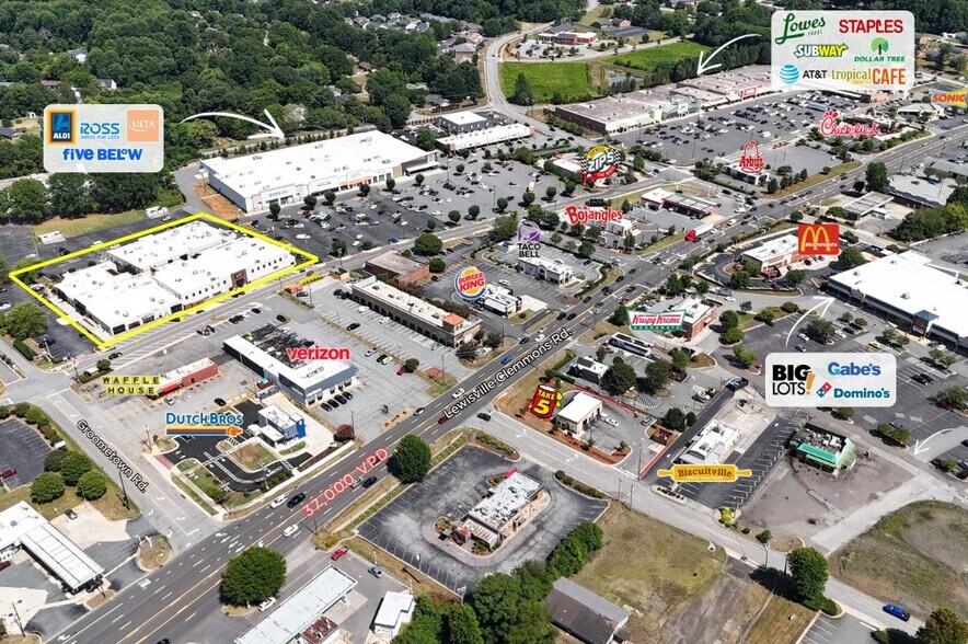 6000 Meadow Brook Mall Ct, Clemmons, NC à louer - Photo du bâtiment - Image 2 de 8