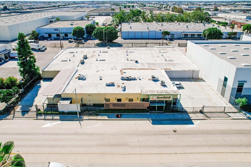 6820-6830 E Washington Blvd, Commerce, CA for lease - Building Photo - Image 1 of 36