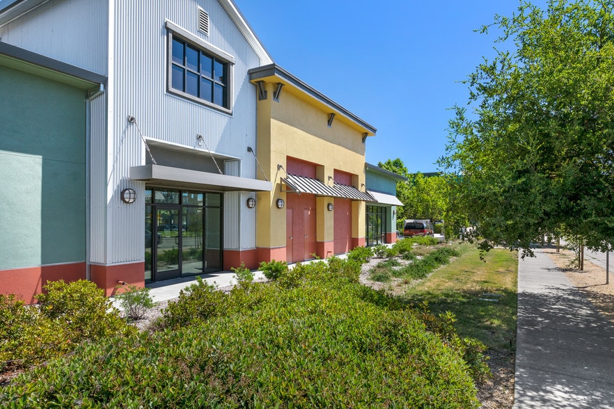 Lakeville Hwy, Petaluma, CA for lease - Building Photo - Image 2 of 5