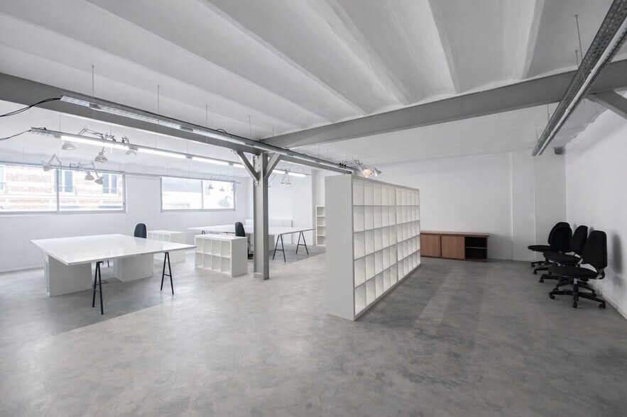 Office in Paris for lease - Interior Photo - Image 3 of 5