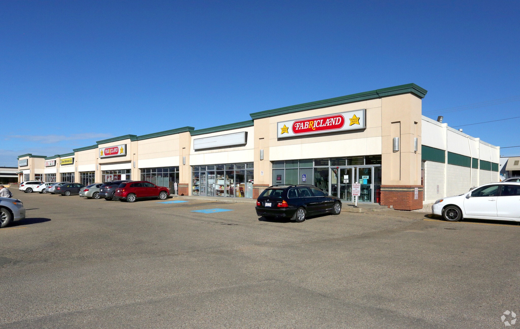5365 Gateway Blvd NW, Edmonton, AB for lease Primary Photo- Image 1 of 4