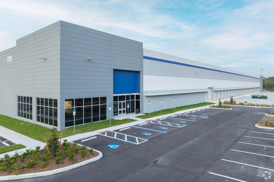 1751 Suddath Park St, Tampa, FL for lease - Building Photo - Image 1 of 11