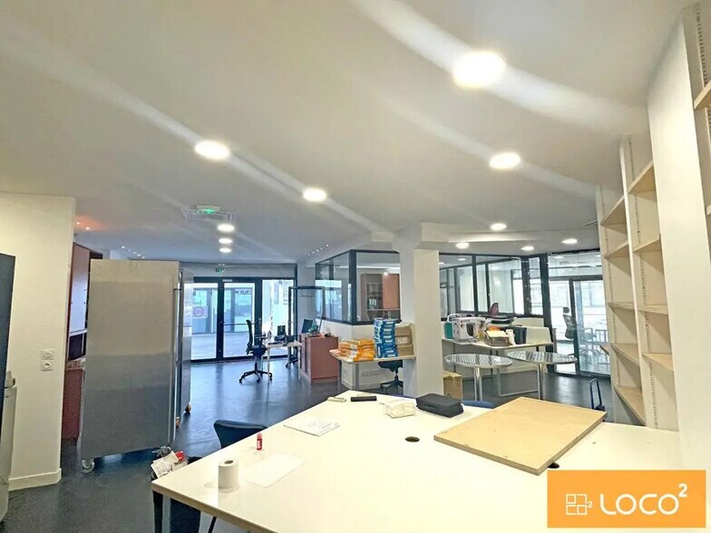 4 Rue Bernadet, Plaisance-du-Touch for lease - Interior Photo - Image 3 of 9