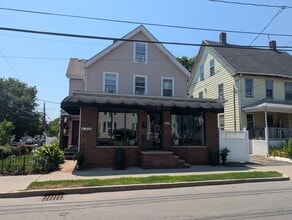 235 Adams St, Newton, MA à louer Photo du bâtiment- Image 1 de 9