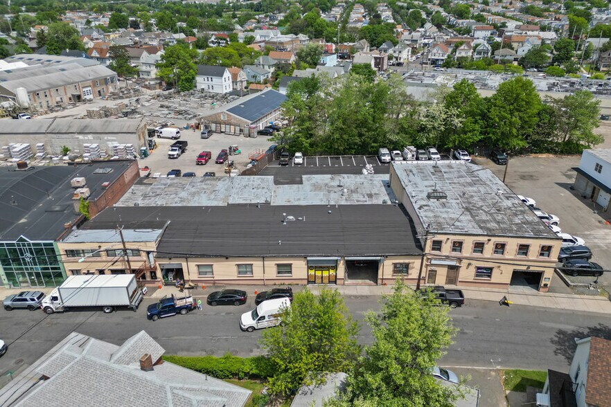 174-180 Getty Ave, Clifton, NJ à vendre - Photo du bâtiment - Image 2 de 74