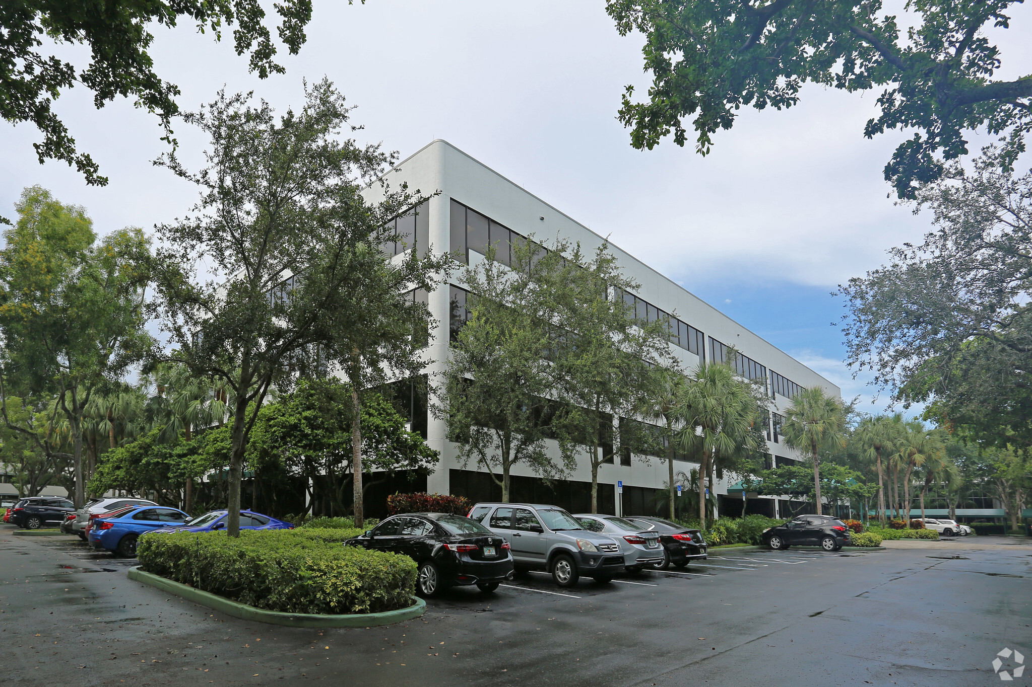 2101 NW Corporate Blvd, Boca Raton, FL à louer Photo principale- Image 1 de 23