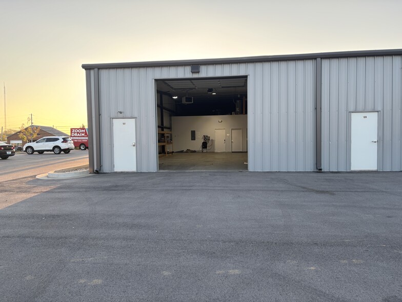 1201 S Main Street, Nicholasville, KY for lease - Building Photo - Image 3 of 12