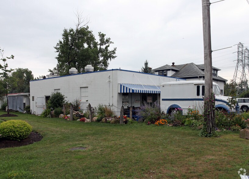 2675 Niagara Falls Blvd, Tonawanda, NY à vendre - Photo du bâtiment - Image 2 de 5