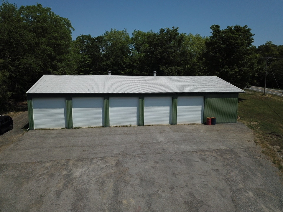 1932 Berne Altamont Rd, Village of Altamont, NY for lease Primary Photo- Image 1 of 6