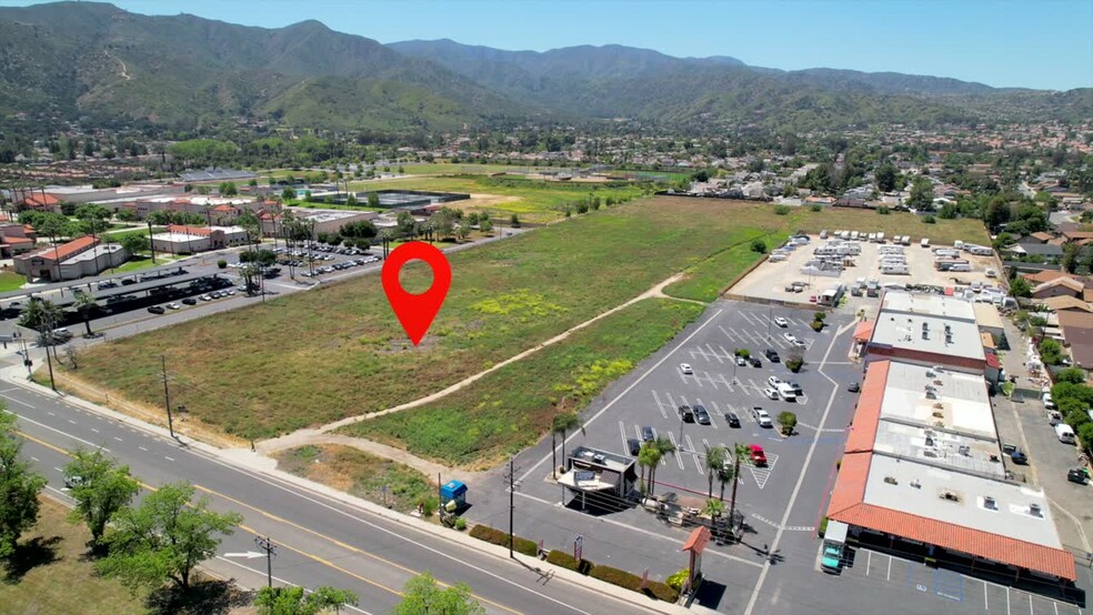 0 Riverside Dr, Lake Elsinore, CA à vendre - Vid o sur l inscription commerciale - Image 2 de 19