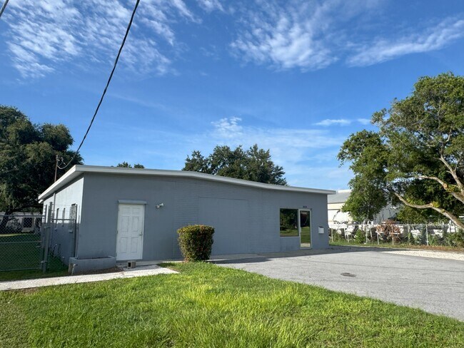 More details for 2028 Palmetto St, Clearwater, FL - Flex for Lease