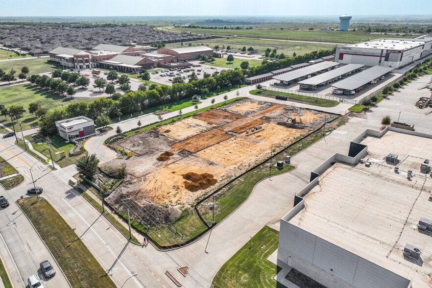 10200 Summercreek Dr, Crowley, TX for sale - Construction Photo - Image 1 of 2