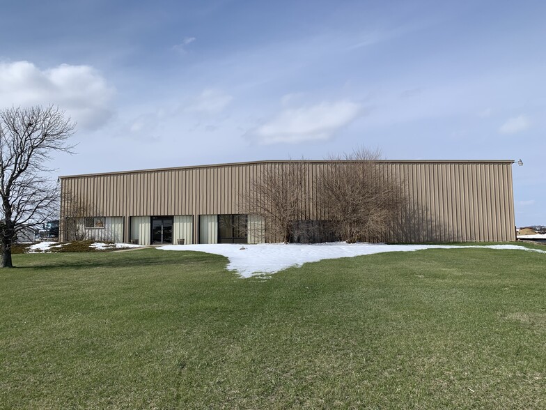 1224 Celebrity Dr, Remsen, IA for sale - Primary Photo - Image 1 of 1