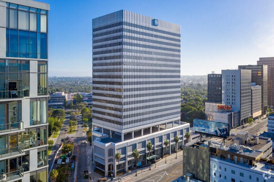 6300 Wilshire Blvd, Los Angeles, CA à louer - Photo du bâtiment - Image 2 de 10