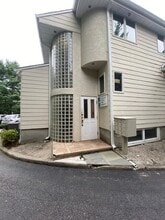 66 Harned Rd, Commack, NY for lease Building Photo- Image 1 of 11