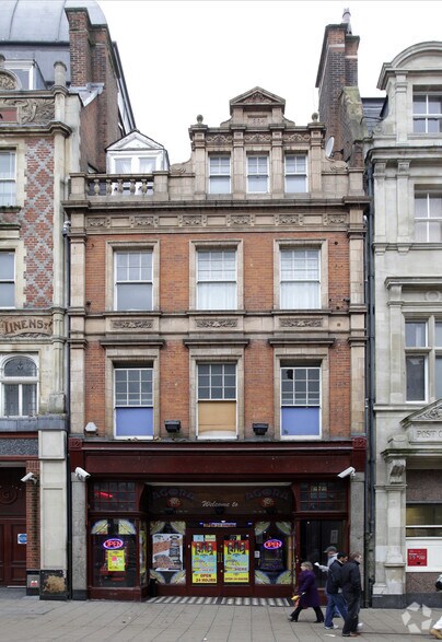 12 High St, Croydon à louer - Photo principale - Image 1 de 2