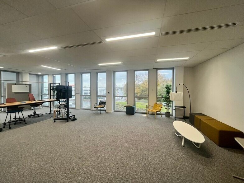 Bureau dans Bordeaux à vendre - Photo du bâtiment - Image 2 de 9