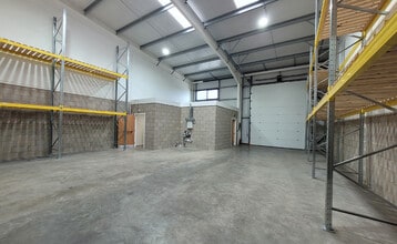 UPPER CALDECOTE, Biggleswade for lease Interior Photo- Image 2 of 3