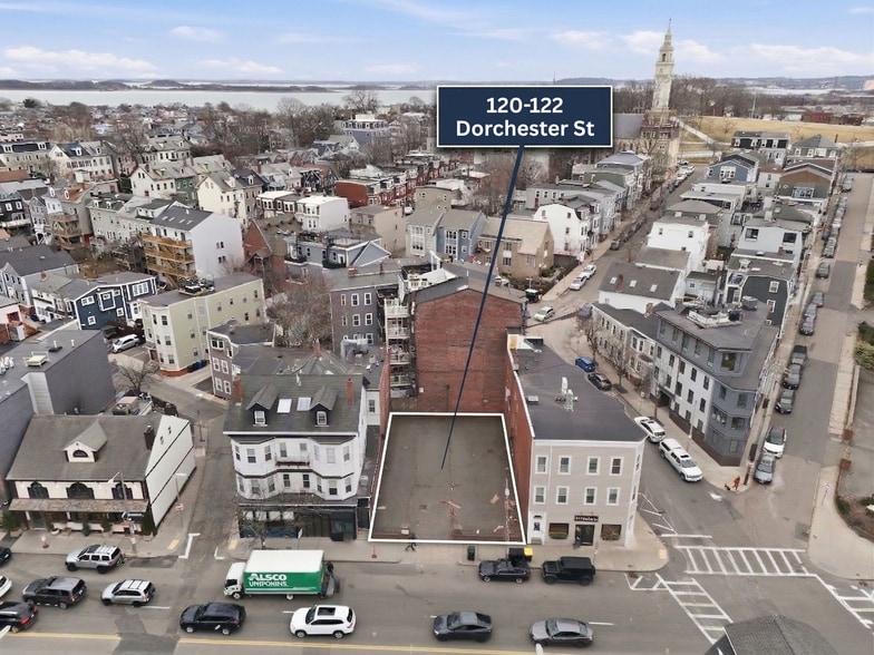 120-122 Dorchester St, Boston, MA for sale - Primary Photo - Image 1 of 7