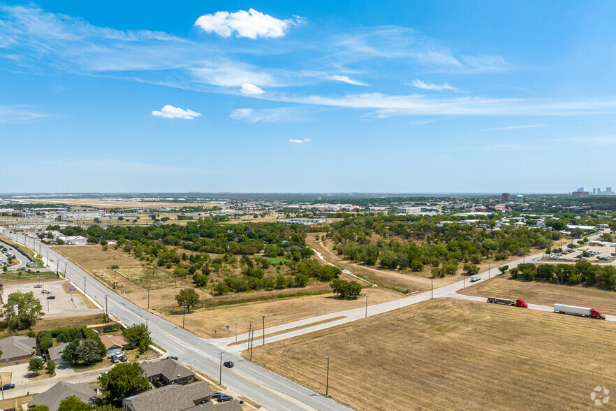 S Cherry Ln, Fort Worth, TX à vendre - Photo du bâtiment - Image 1 de 1